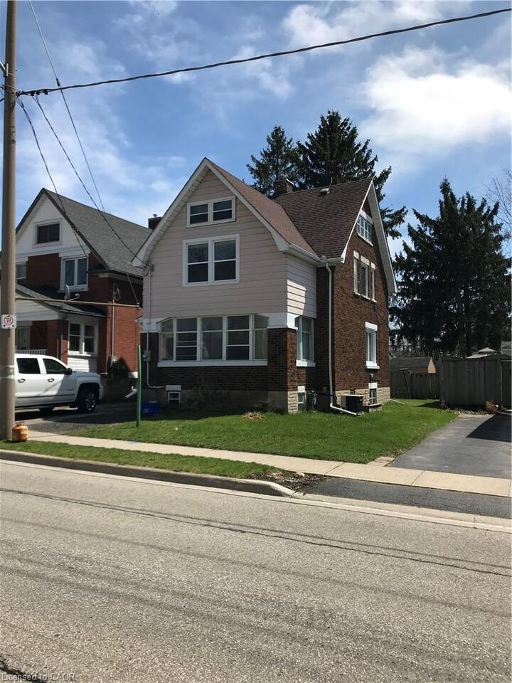Property Photo:  147 Shanley Street Main Floor  ON N2H 5P4 