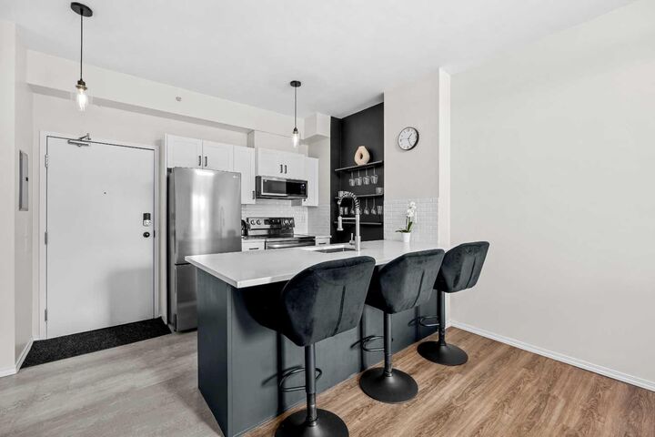 Property Photo: 73 Erin Woods Court 2213 AB T2B 3V2