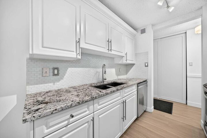 Property Photo: 8948 Elbow Drive SW 503 AB T2V 0H9