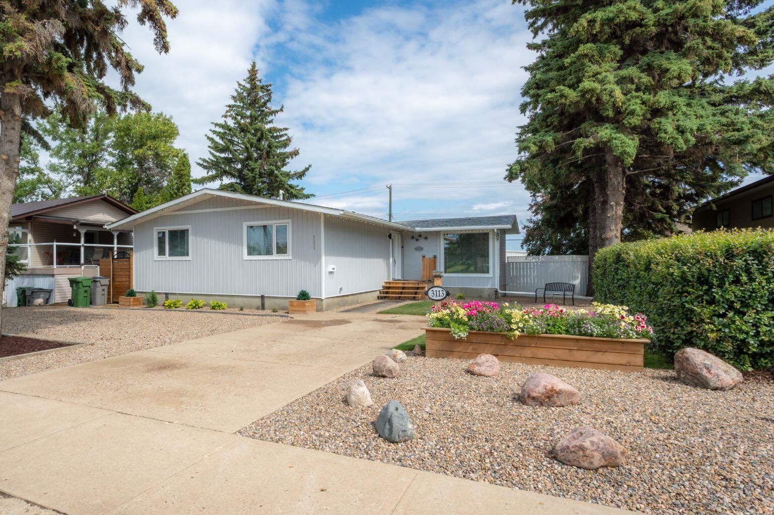 Property Photo: 3113 51 Avenue AB T9V 1H9