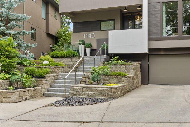 Property Photo: 1143 Sifton Boulevard SW AB T2T 2L2