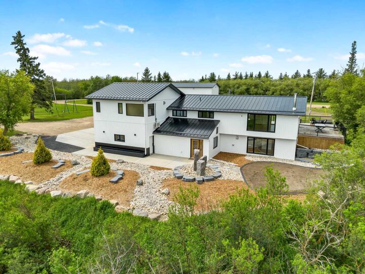 Property Photo:  35068 Twp Rd 530  AB T0B 2X0 