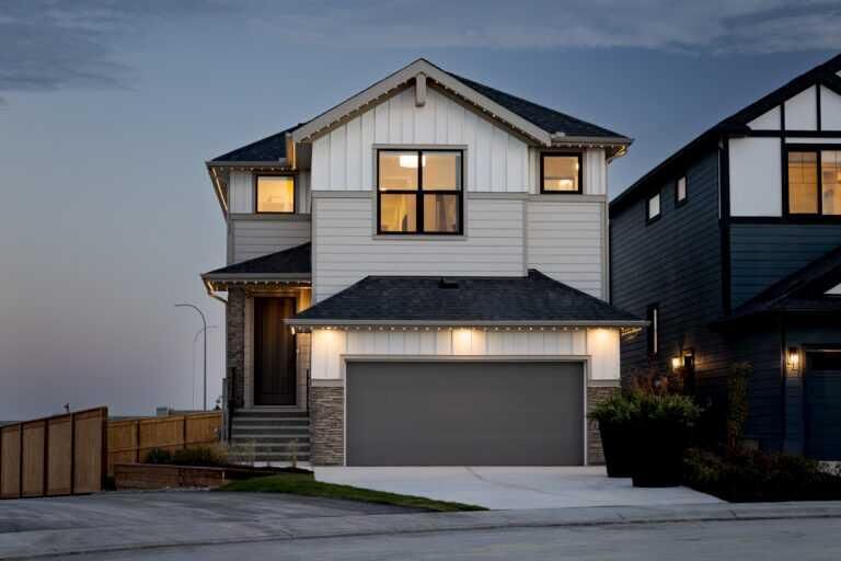 Property Photo:  43 Marmot Grove NW  AB T3R 2H1 