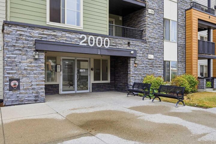 Property Photo:  1317 27 Street SE 2304  AB T2A 4Y5 