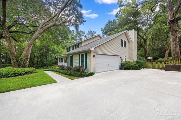 Property Photo:  1207 Creek Bridge Rd  FL 32514 