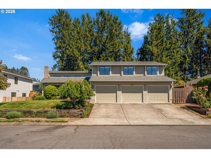 Property Photo:  3010 NE Linden Ave  OR 97030 