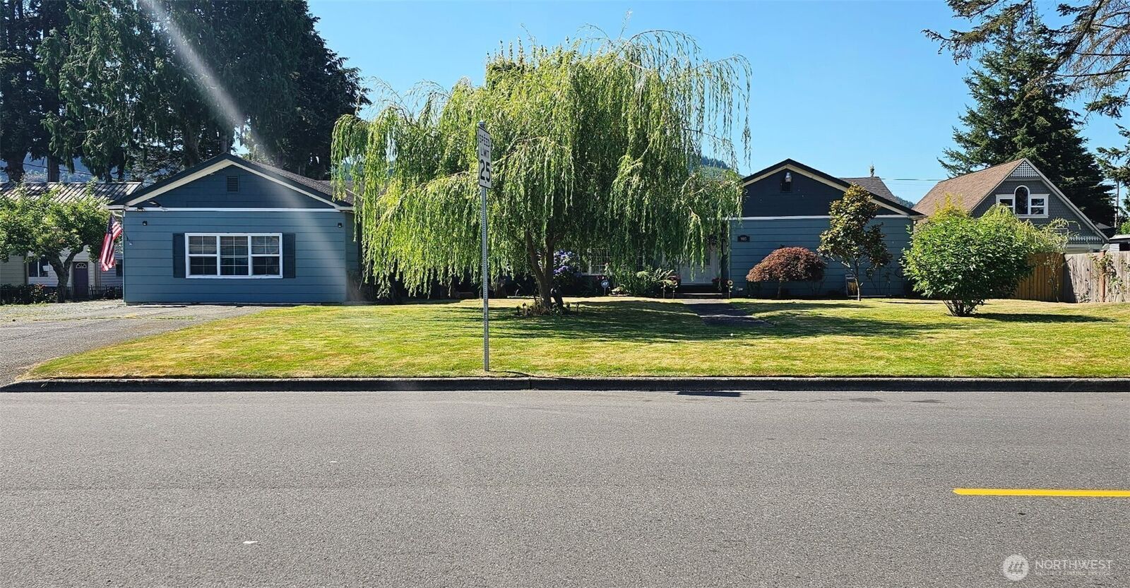 Property Photo:  903  Jameson Street  WA 98284 