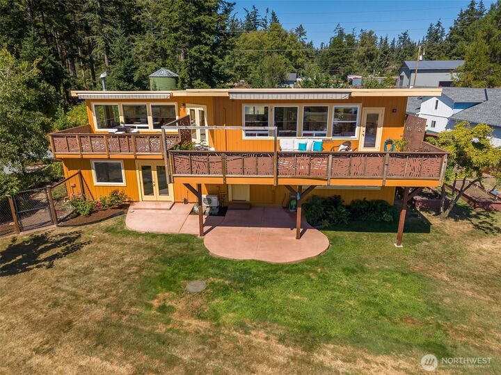 Property Photo: 494 Labella Vista Way WA 98249
