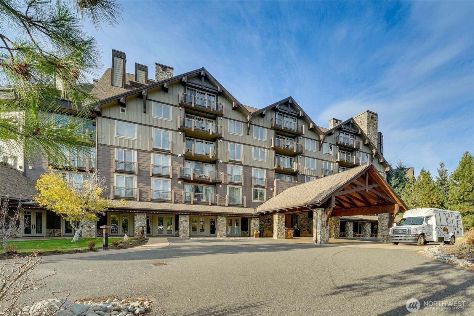 Property Photo: 3600 Suncadia Trail 4010 WA 98922
