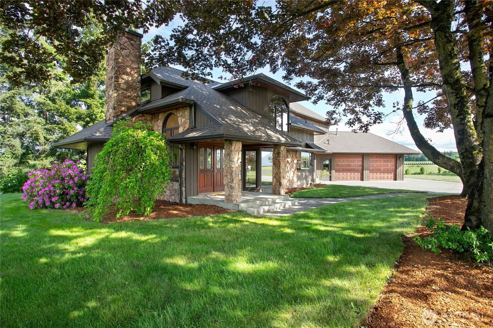 Property Photo:  1133 E Pole Road  WA 98247 