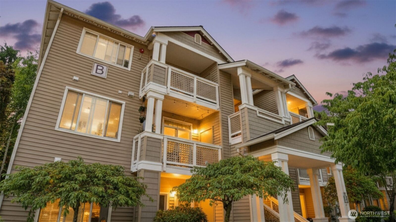 Property Photo:  15300  112th Avenue NE B108  WA 98011 