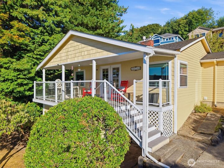 Property Photo: 28748 Sound View Drive S WA 98198