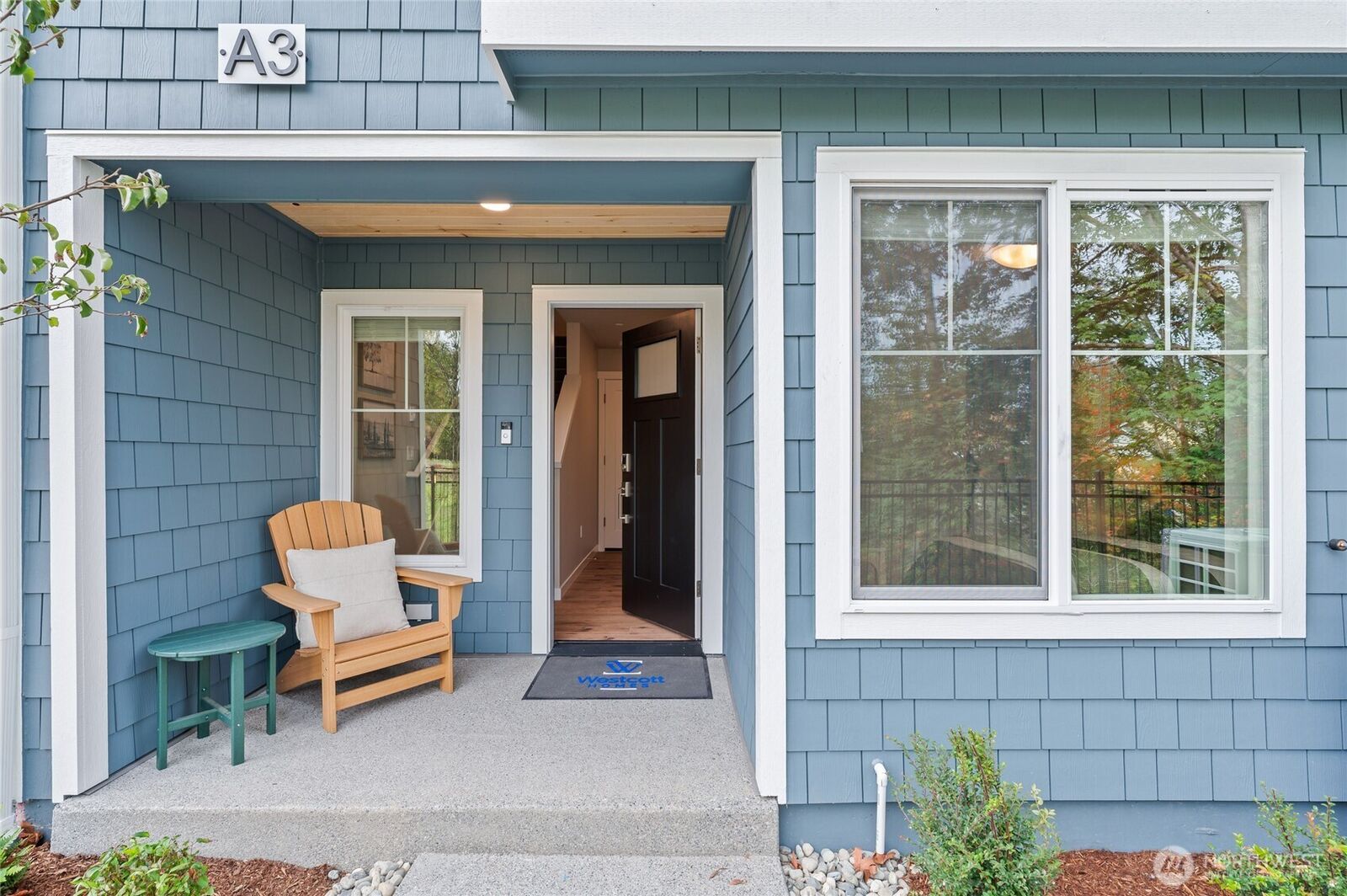 Property Photo:  14424  Madison Way H3  WA 98087 