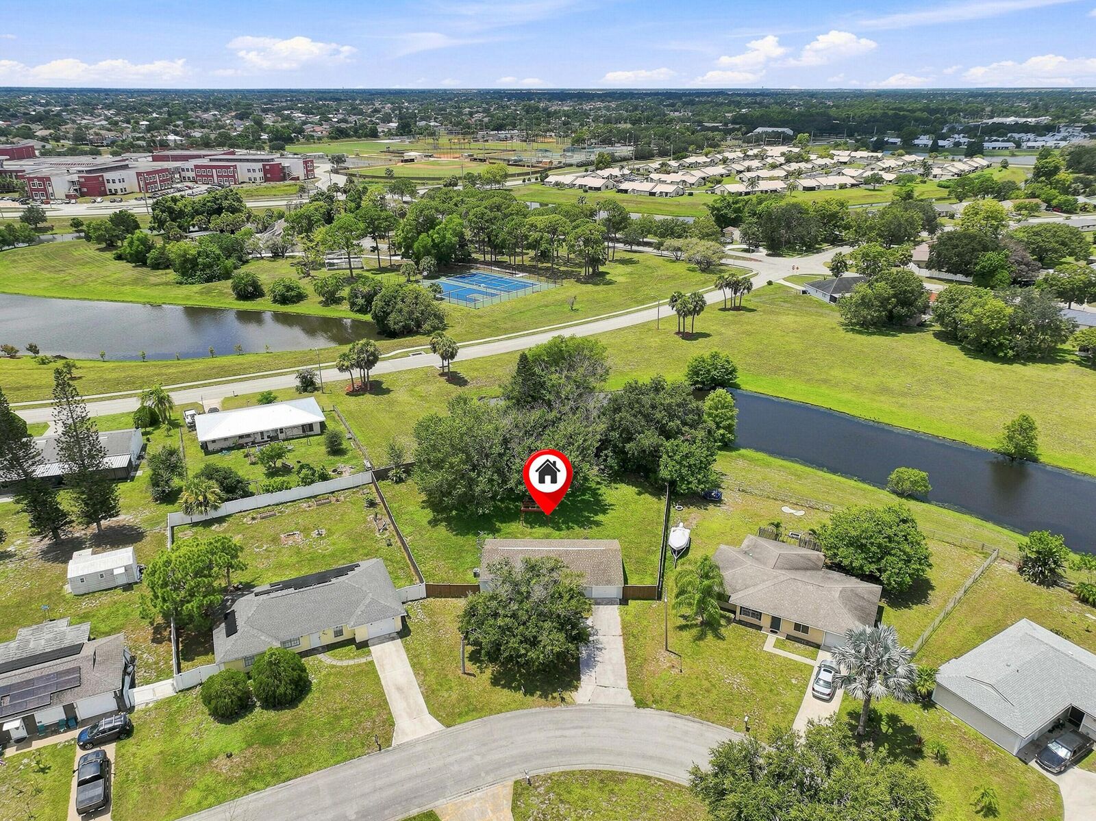 Property Photo:  484 SW Eastport Circle  FL 34953 
