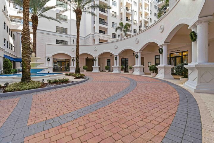 Property Photo: 233 S Federal Highway 208 FL 33432