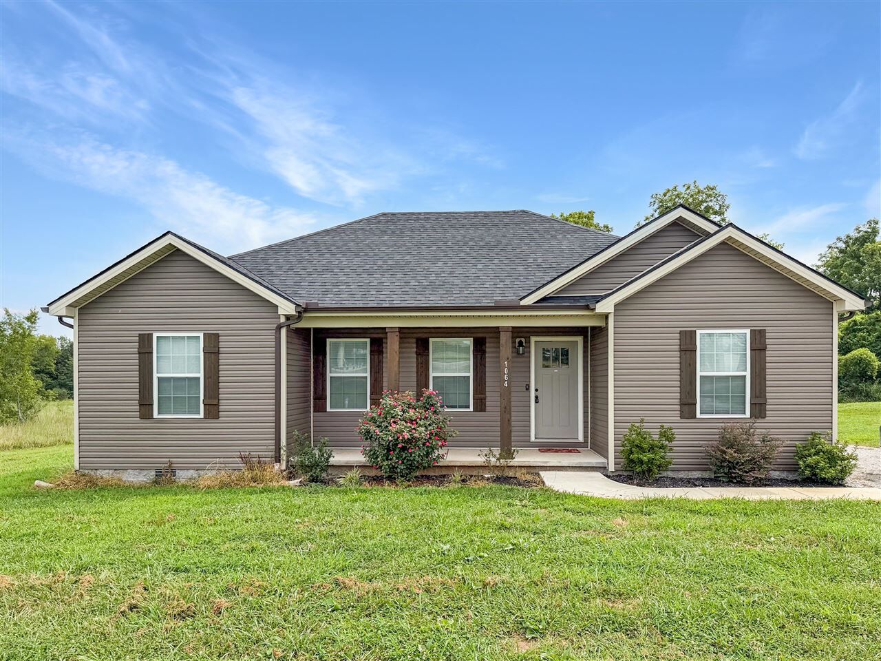 Property Photo:  1064 N Main Street  KY 42276 