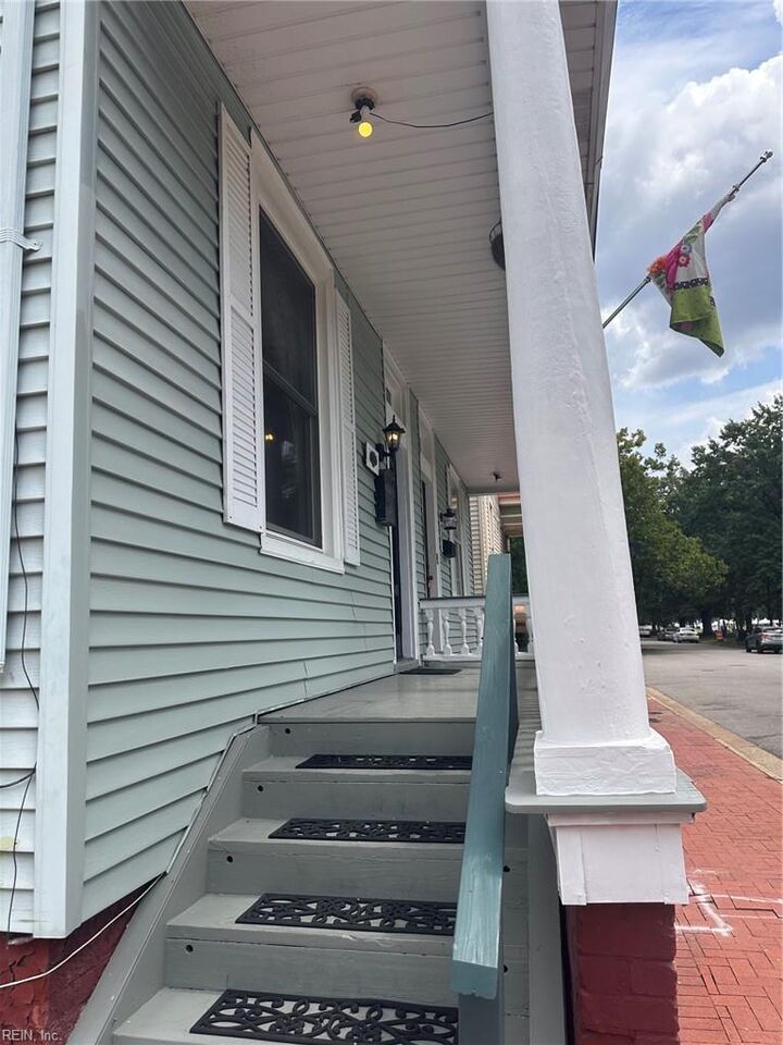 Property Photo:  508 South St  VA 23704 