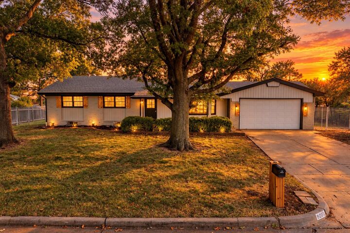 Property Photo:  8001 E Willowbrook Rd  KS 67207-1129 