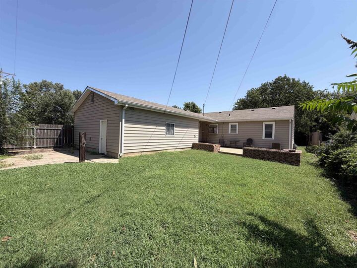 Property Photo: 301 Van Arsdale Ave KS 67060