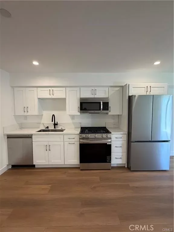 Property Photo:  14165 Erwin Street A  CA 91401 