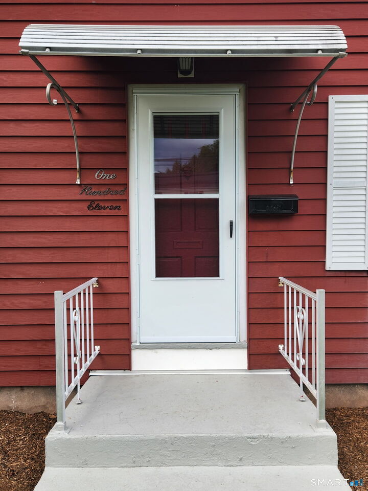 Property Photo:  111 Woodland Street  CT 06042 