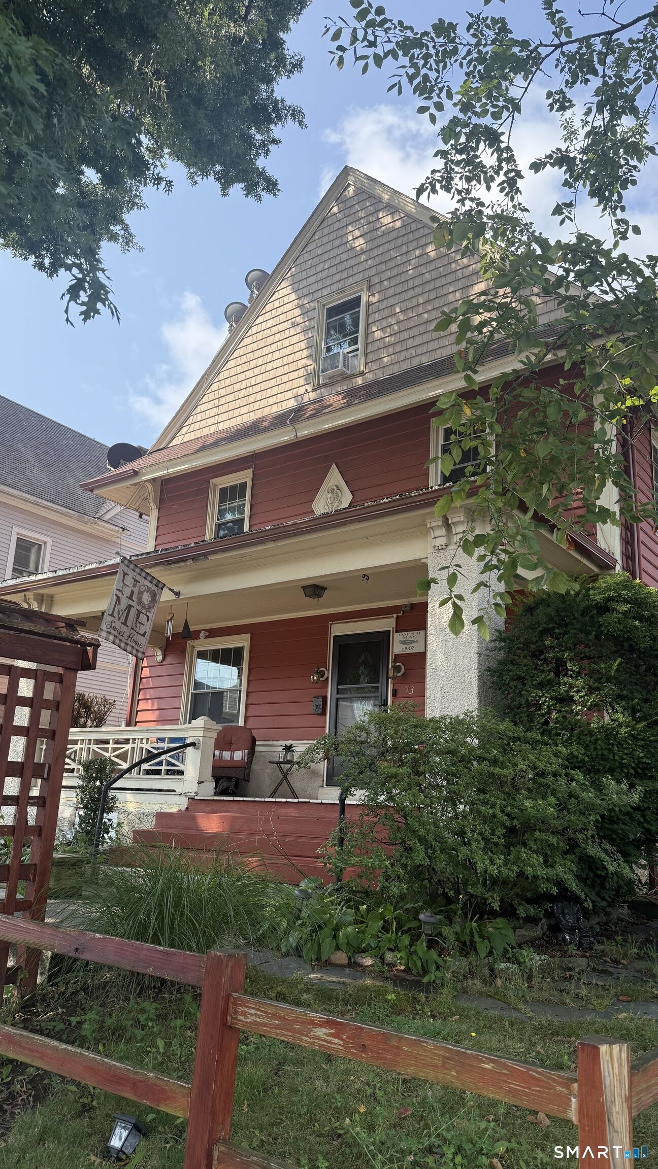 Property Photo:  53 Montauk Avenue  CT 06320 
