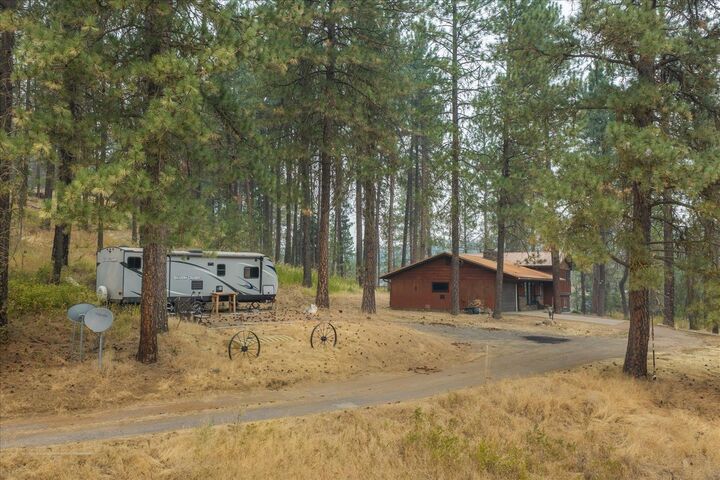 Property Photo:  2505 N Christensen Rd  WA 99022 