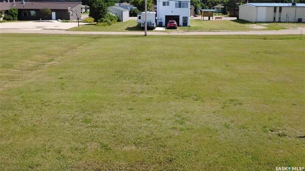 Property Photo:  3010 1st Avenue  SK S0K 4R0 