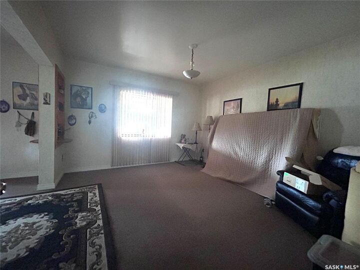 Property Photo:  404 Stella Street  SK S0G 5L0 