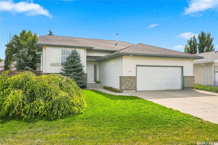 Property Photo: 518 Peterson Crescent SK S7L 7H7