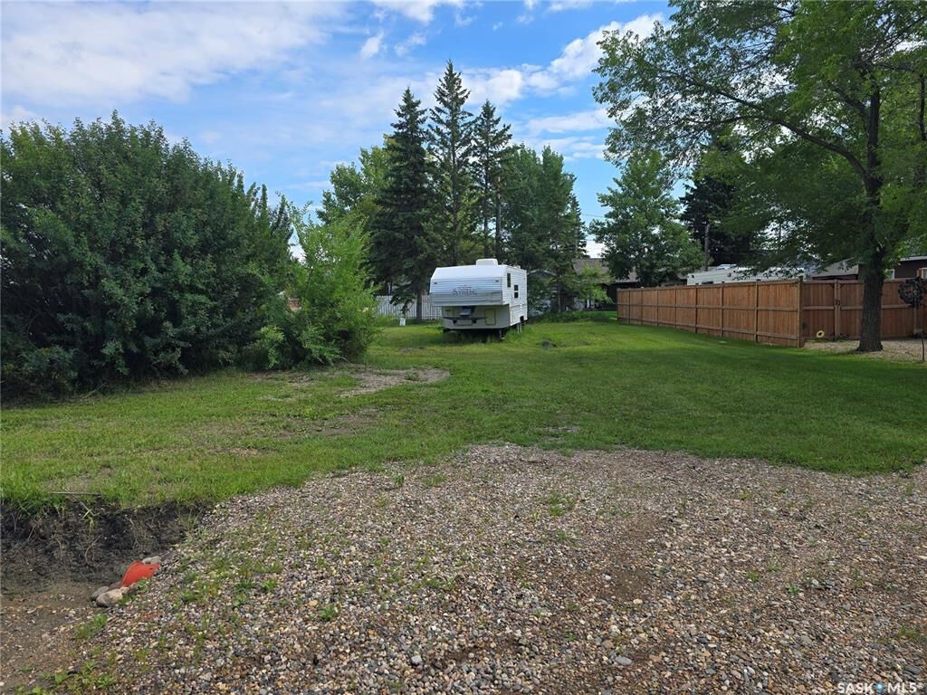 Property Photo:  312 Mariner Avenue  SK S0M 1X0 