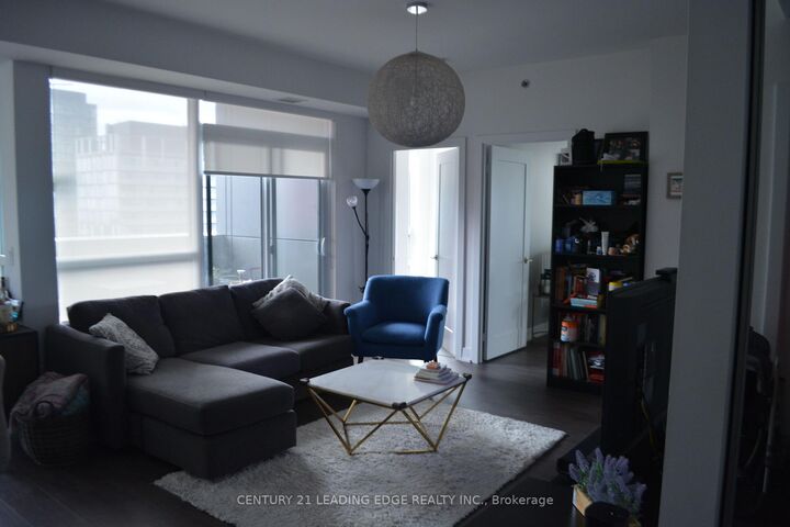 Property Photo:  318 Richmond Street W 3806  ON M5V 0B4 