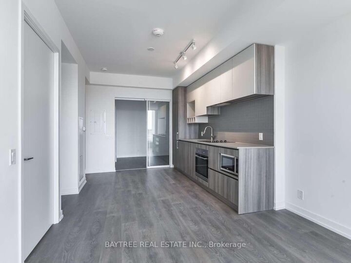 Property Photo: 5 Buttermill Avenue 3606 ON L4K 0J5