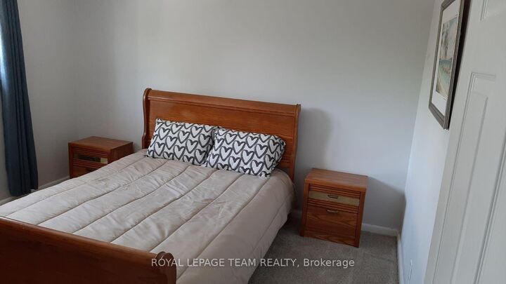 Property Photo: 1015 Pinecrest Road Upstrs ON K2B 6B6