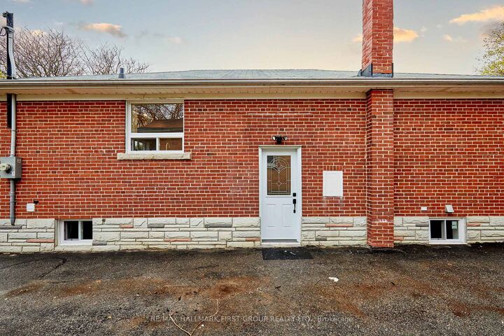 Property Photo: 295 Baldwin Street ON L1H 6H5