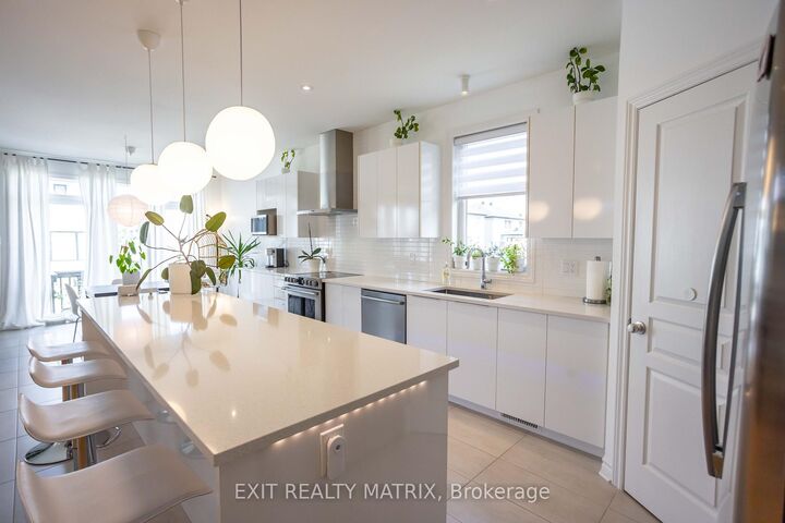 Property Photo: 865 Cologne Street ON K0A 1W0