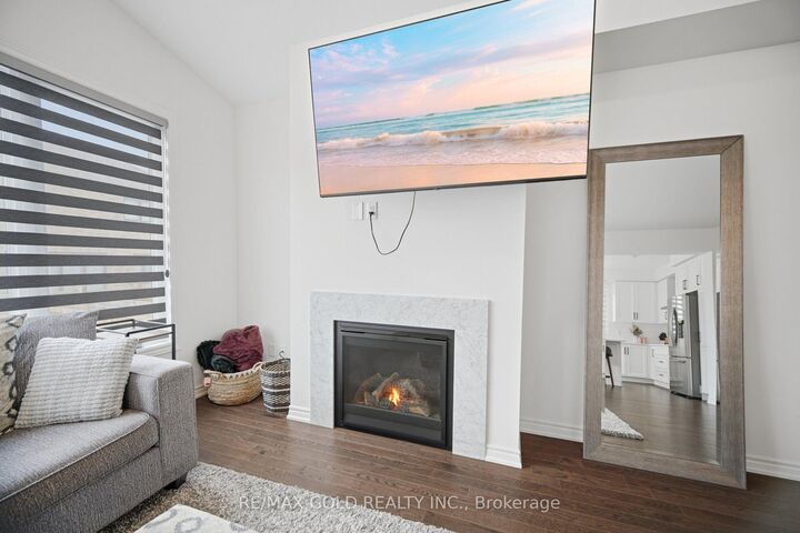Property Photo: 426 Coronation Road ON L1P 1Y2