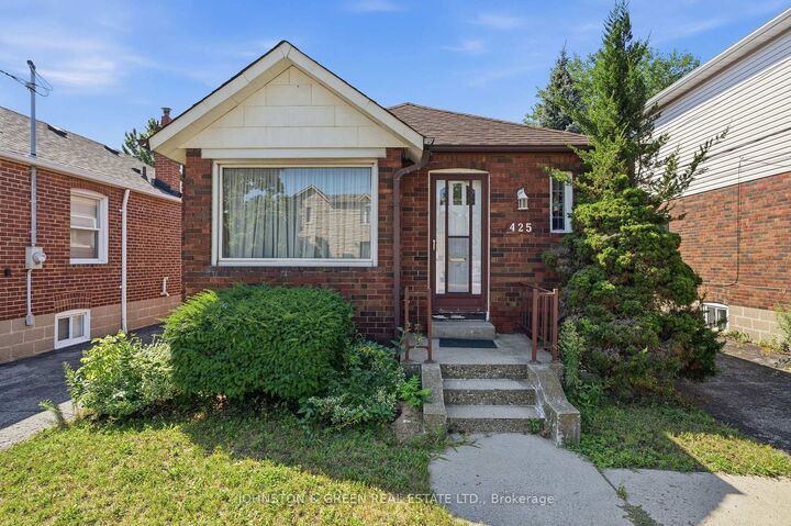 Property Photo:  425 O'Connor Drive  ON M4J 2W5 