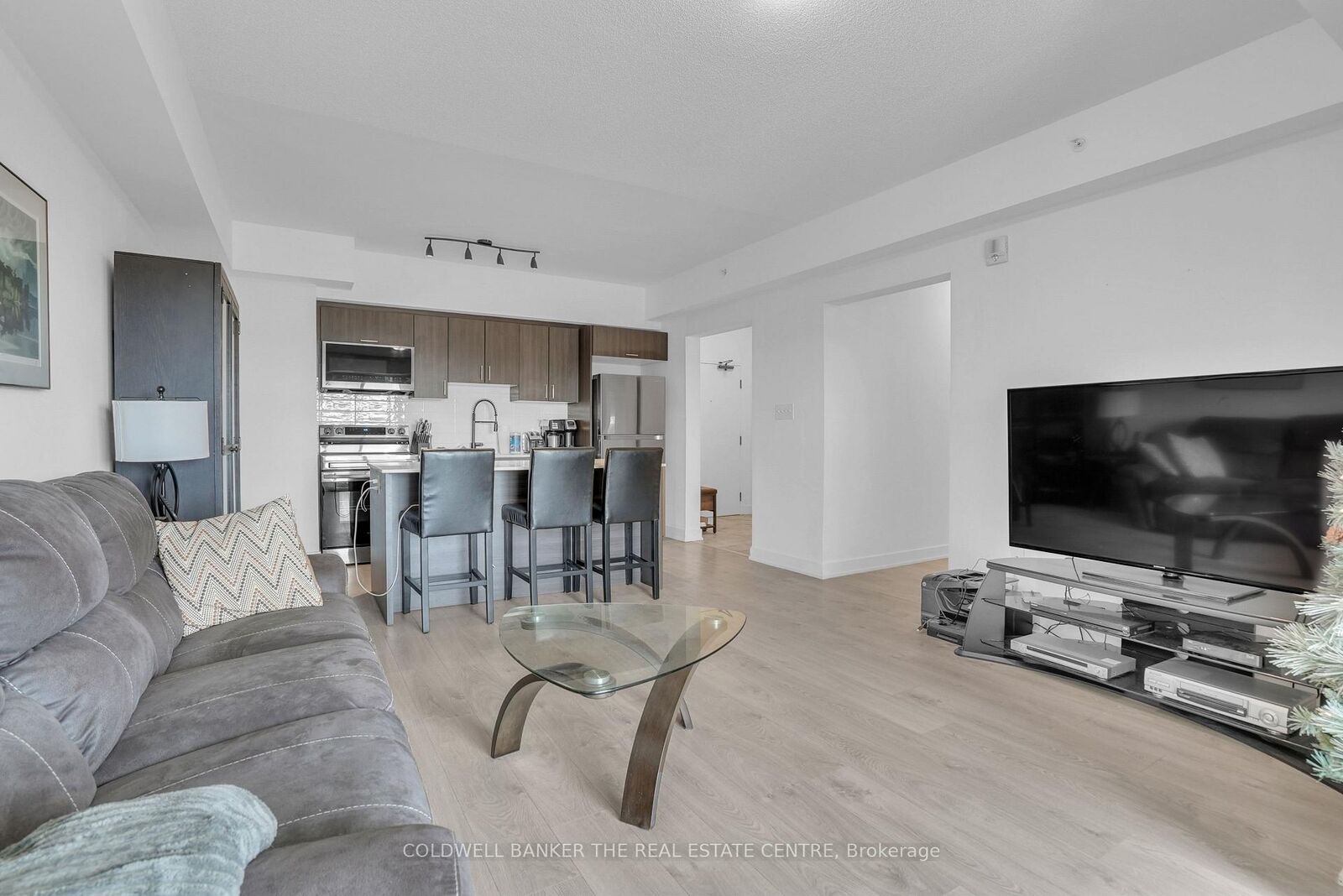 Property Photo:  5 Chef Lane 512  ON L9J 0J8 