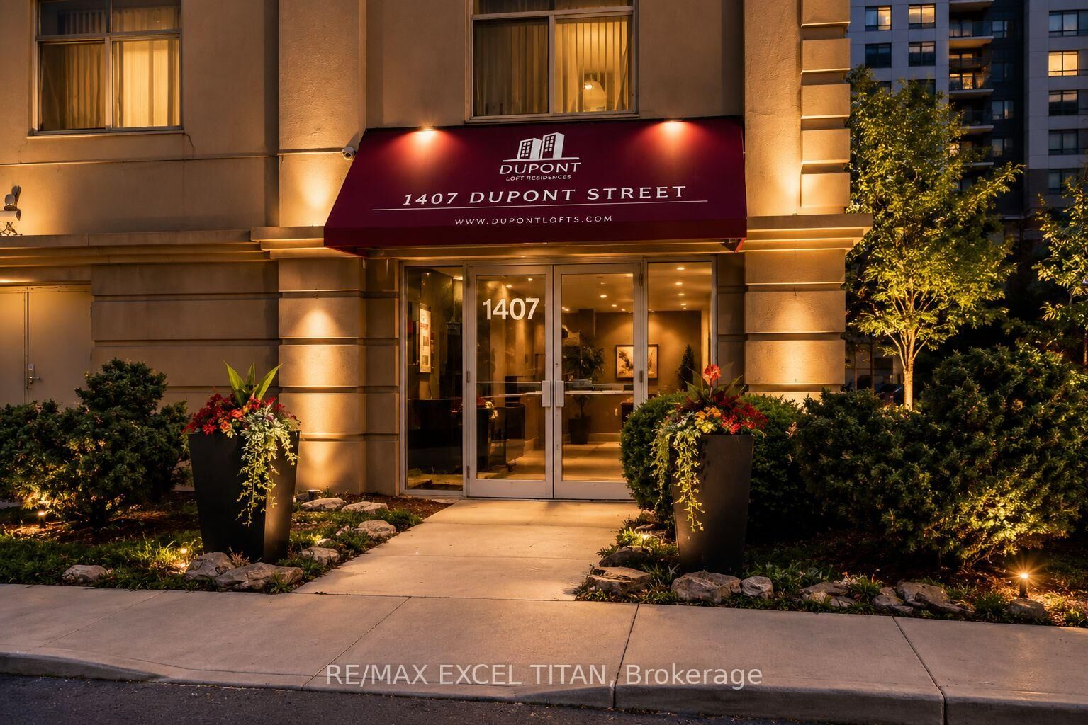 Property Photo:  1407 Dupont Street 506  ON M6H 2B1 