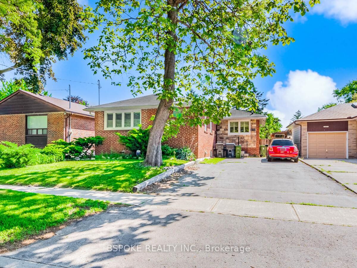 Property Photo: 252 Thistle Down Boulevard Upper ON M9V 1K7