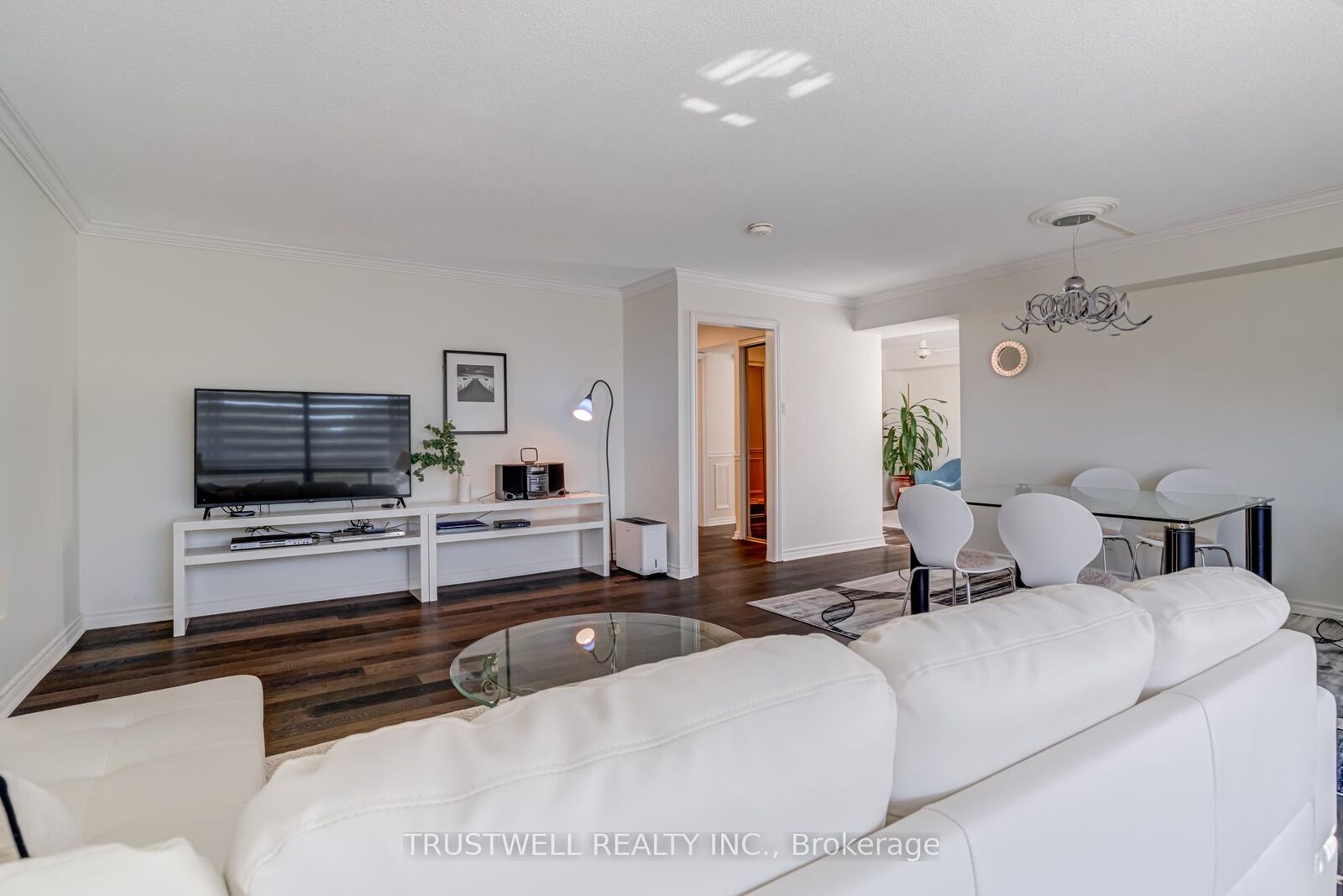 Property Photo: 300 Mill Road A39 ON M9C 4W7