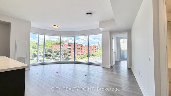 Property Photo: 2525 Bathurst Street 407 ON M6B 2Y9