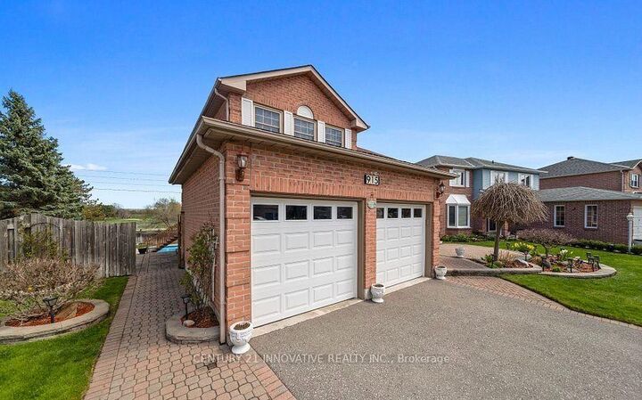 Property Photo: 915 Catskill Drive E ON L1J 8J9