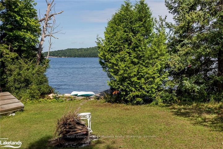 Property Photo:  1378 Old Highway 117 Road  ON P0B 1A0 