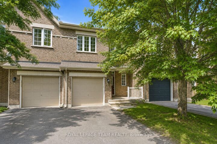 Property Photo: 239 Tandalee Crescent ON K2M 0A2