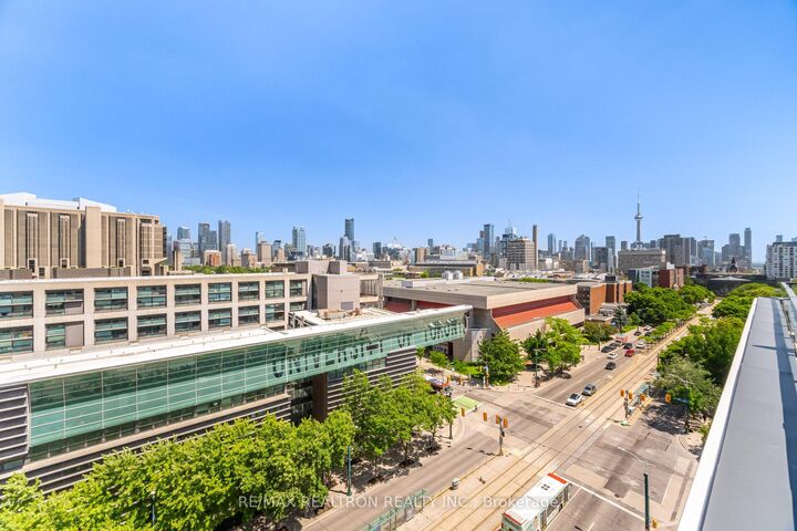 Property Photo: 664 Spadina Avenue 1005 ON M5S 2H7