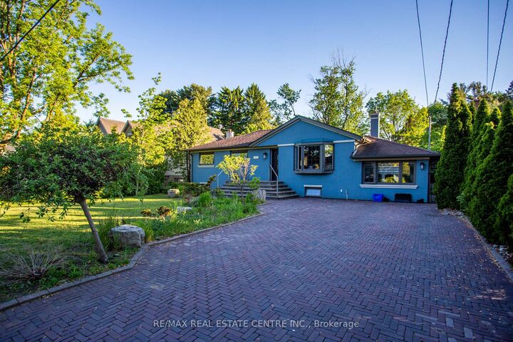 2450 Edenhurst Drive — photo 1