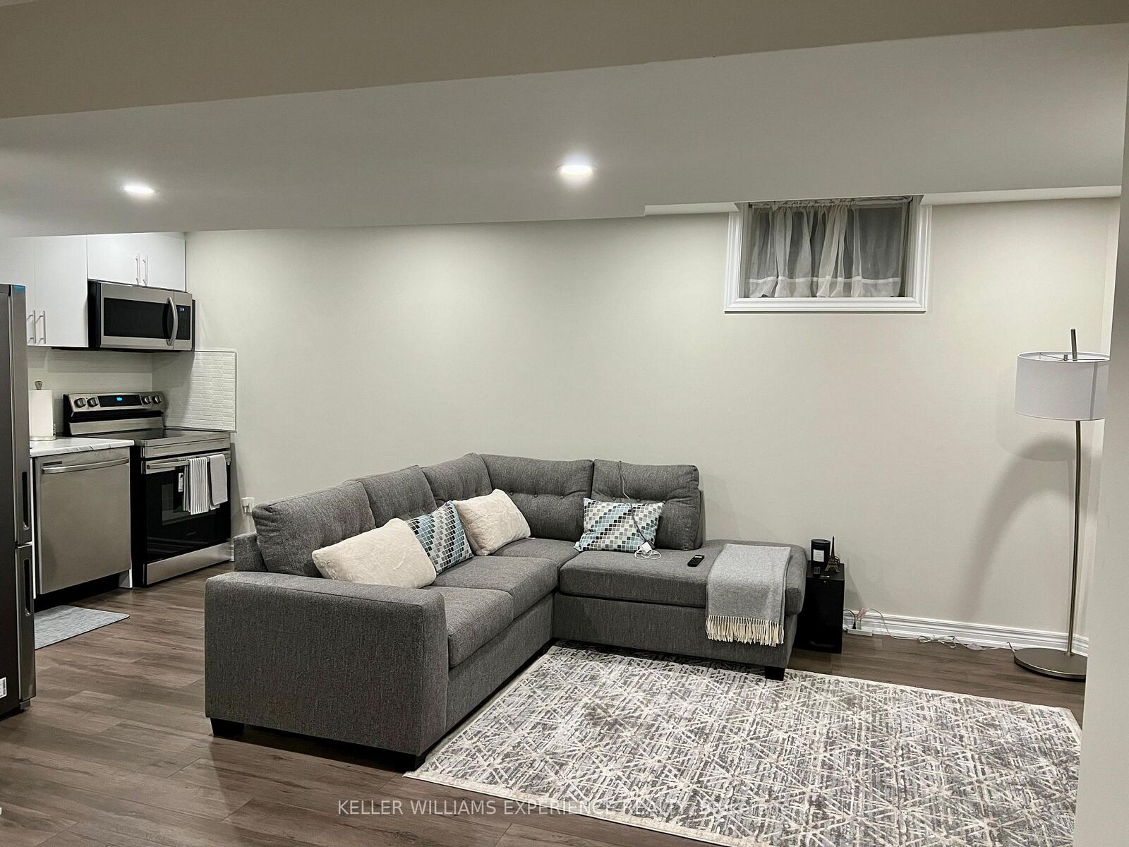 Property Photo: 8 Grace Crescent ON L4N 9S7