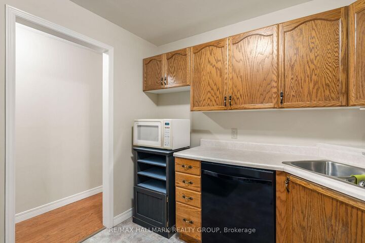 820 Laurier Boulevard 106 — photo 1